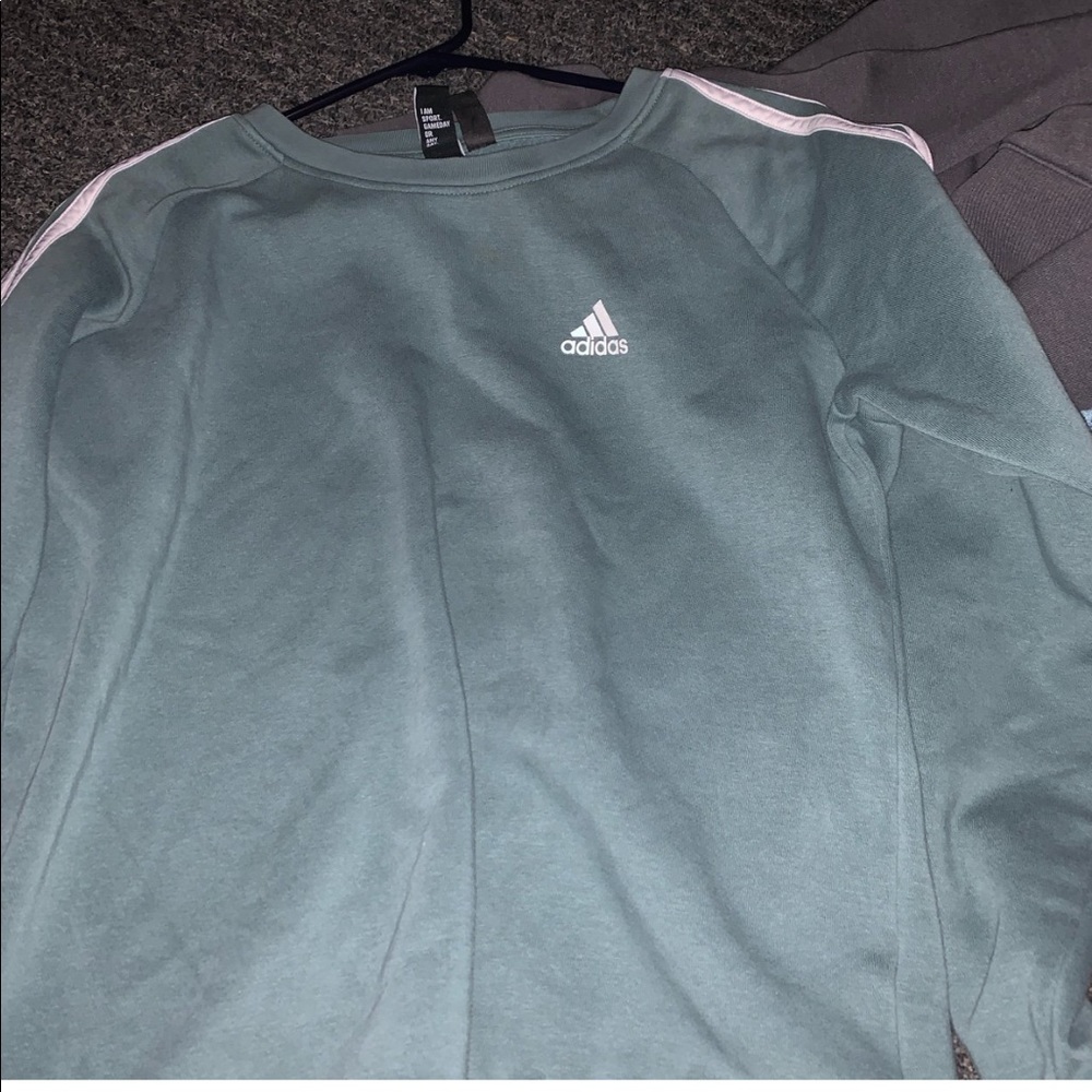 Adidas crewneck